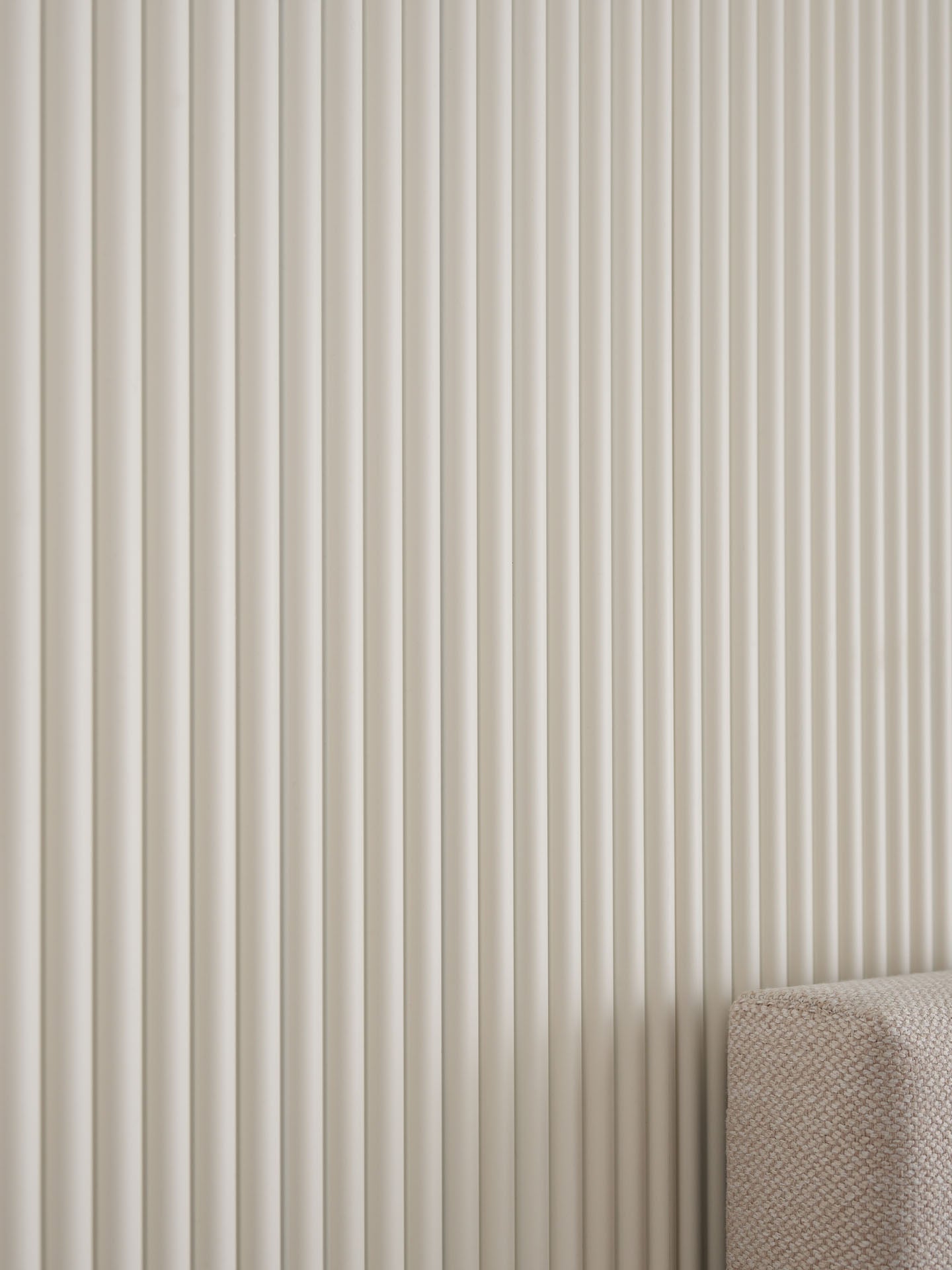 VOX Linerio XS-Line Oval White Slat Panel 12 1/16" x 104 5/16" x 1/4"